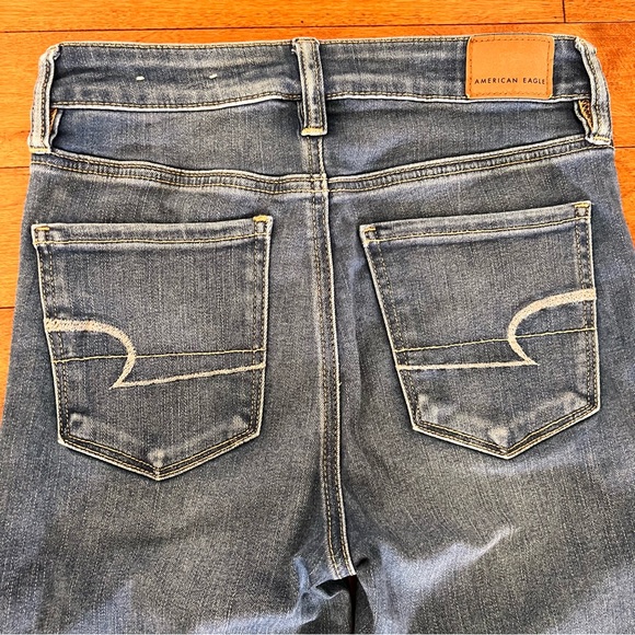 American Eagle Super Hi-Rise Next Level Stretch Jegging Button Front Size 4 - Picture 14 of 16